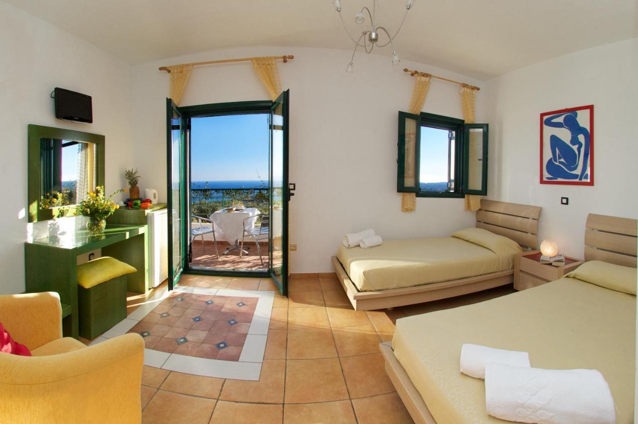 Mousata Lucia Simona Villas מראה חיצוני תמונה