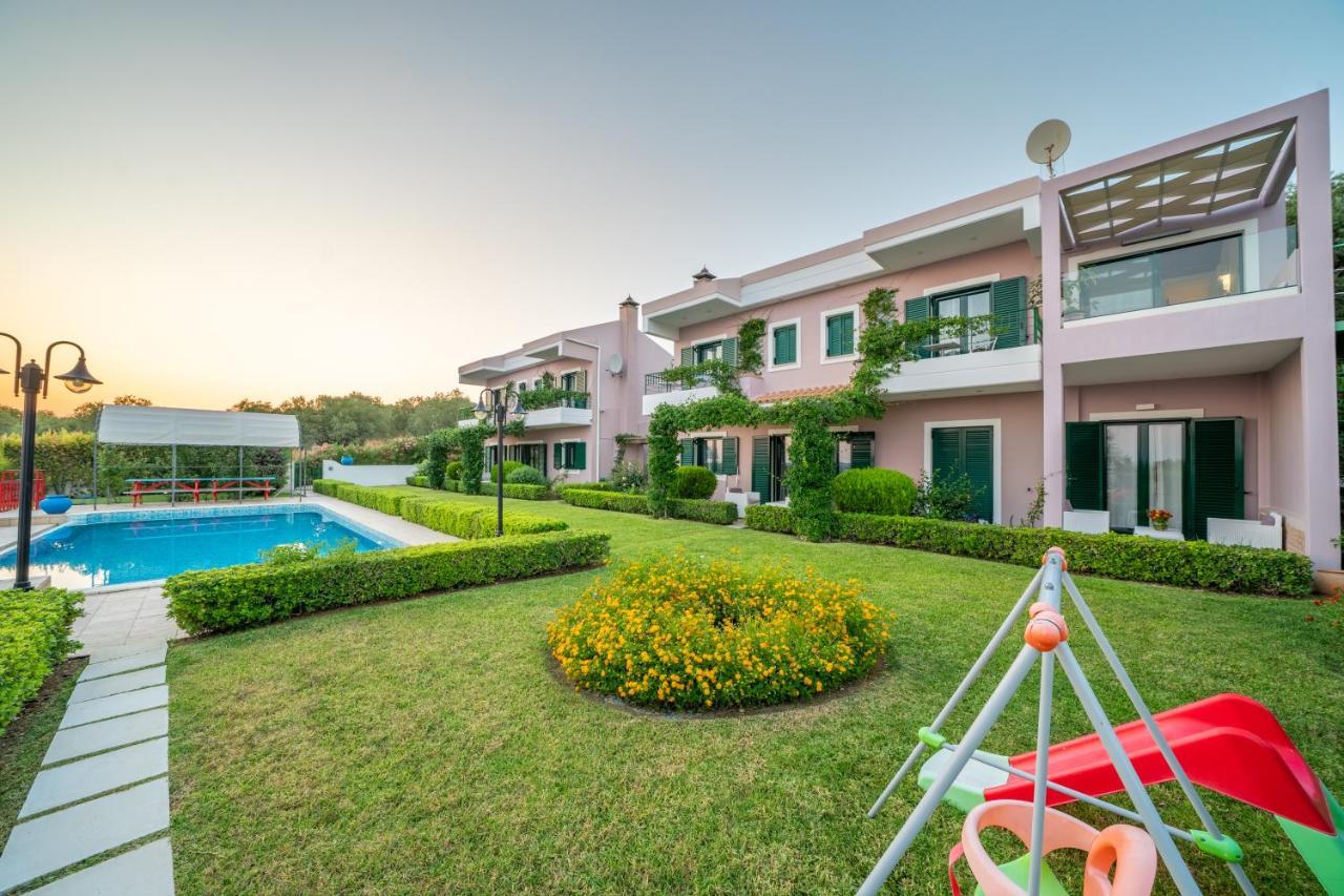 Mousata Lucia Simona Villas מראה חיצוני תמונה